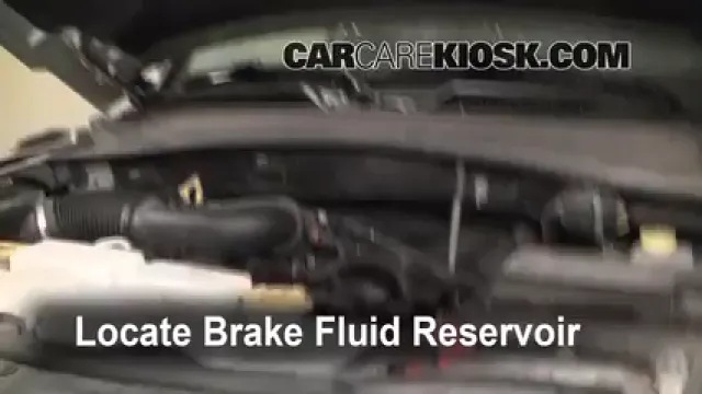 2009 Jeep Liberty Sport 3.7L V6 Liquide de frein Contrôler le niveau de liquide de frein